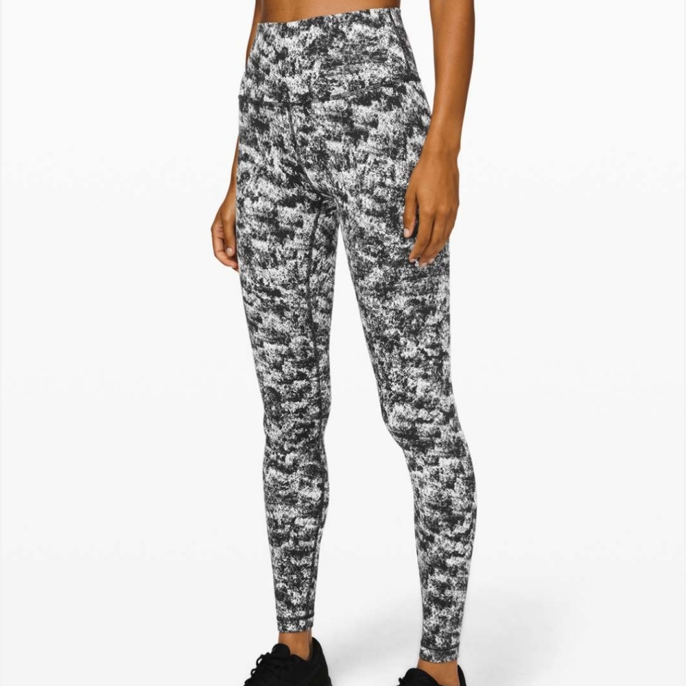 EUC! Lululemon High Rise Leggings - 4